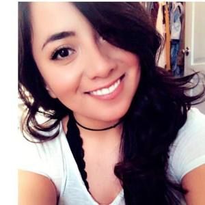 Meet your Posher, Cinthia